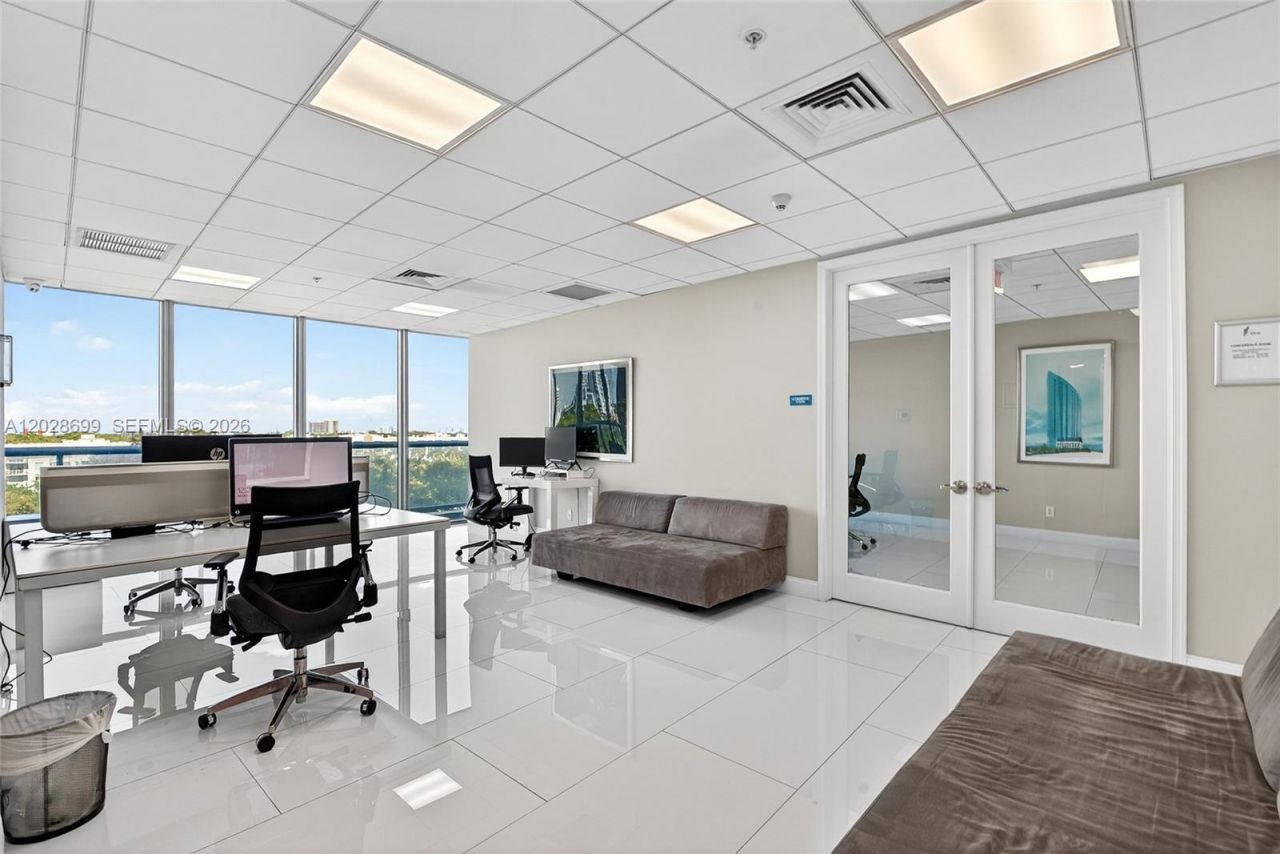 601 NE 36th St , Unit 1101, Miami, FL 33137 Photo
