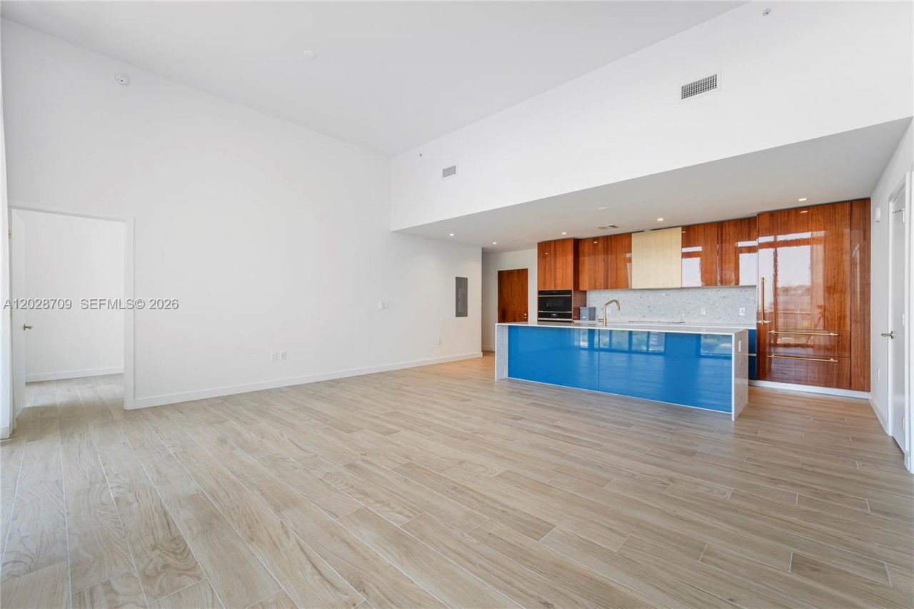 2678 Tigertail , Unit 813, Coconut Grove, FL 33133 Photo