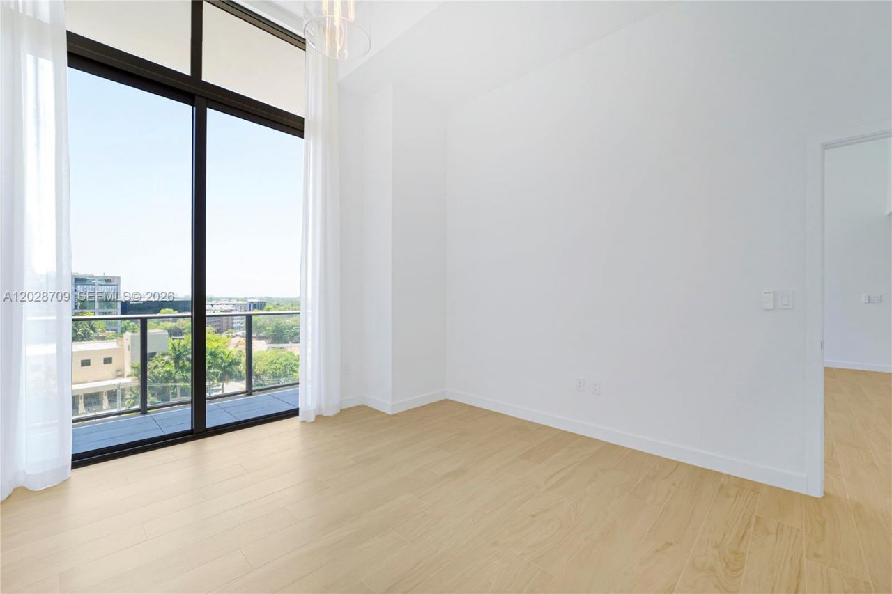 2678 Tigertail , Unit 813, Coconut Grove, FL 33133 Photo