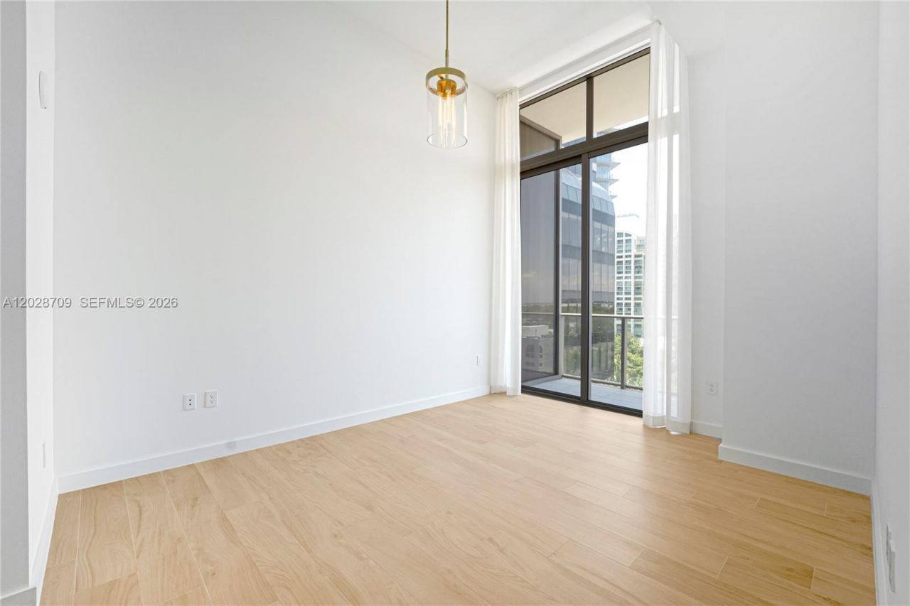 2678 Tigertail , Unit 813, Coconut Grove, FL 33133 Photo