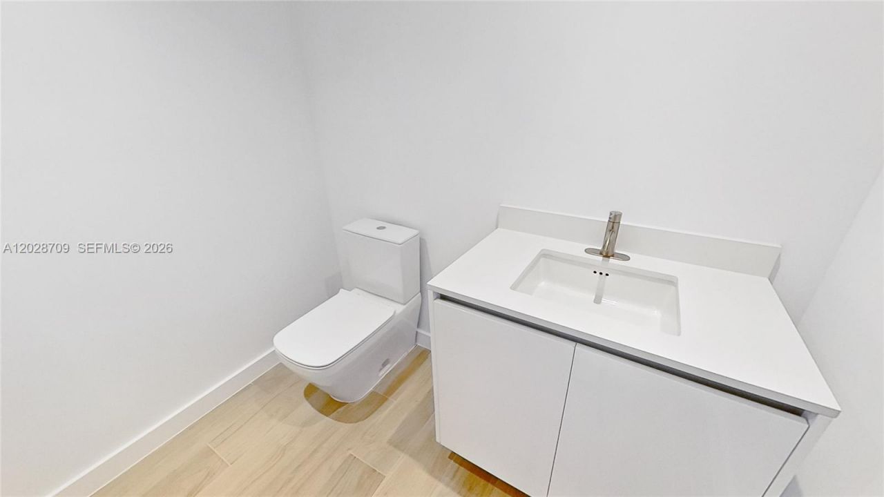 2678 Tigertail , Unit 813, Coconut Grove, FL 33133 Photo