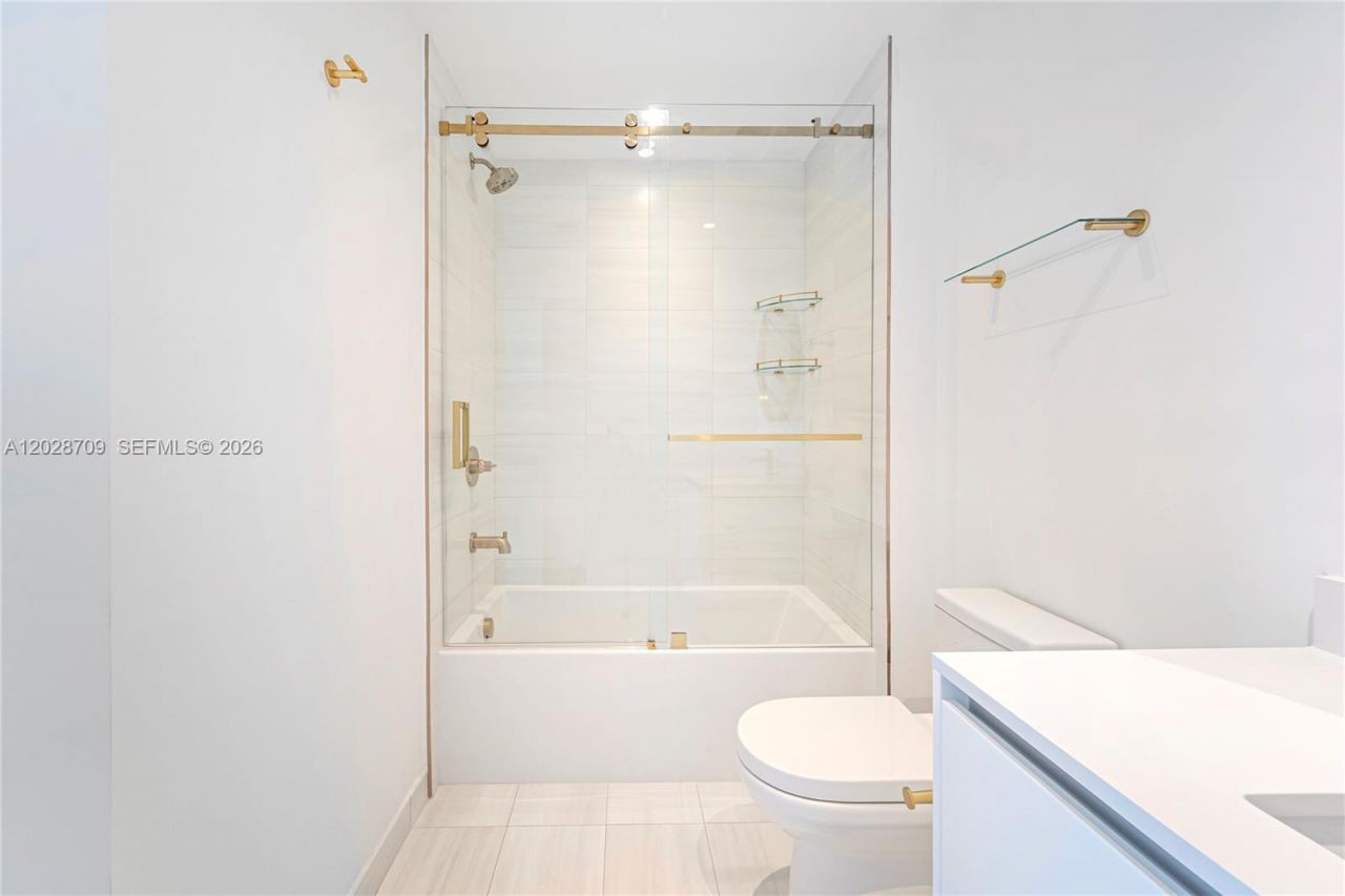 2678 Tigertail , Unit 813, Coconut Grove, FL 33133 Photo