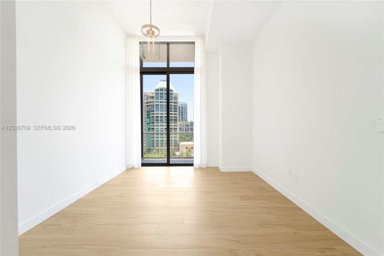 2678 Tigertail , Unit 813, Coconut Grove, FL 33133 Photo