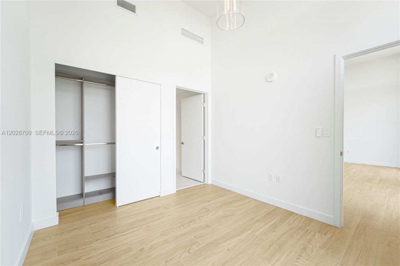 2678 Tigertail , Unit 813, Coconut Grove, FL 33133 Photo