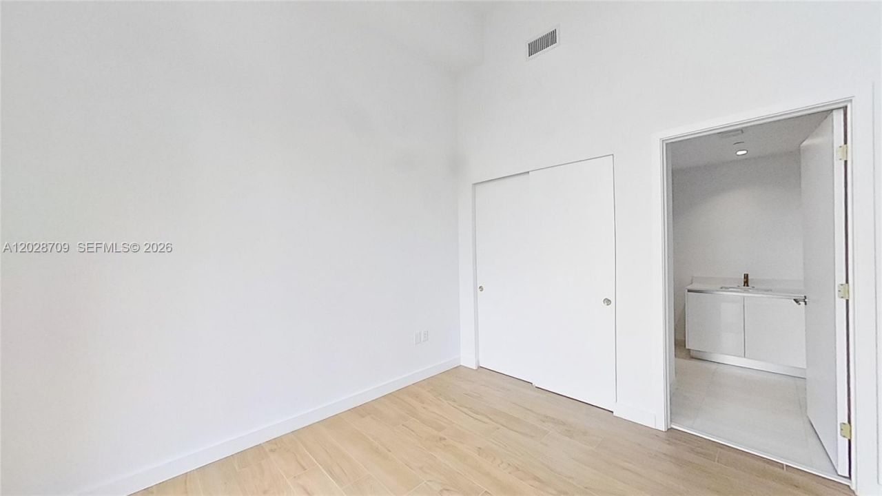 2678 Tigertail , Unit 813, Coconut Grove, FL 33133 Photo