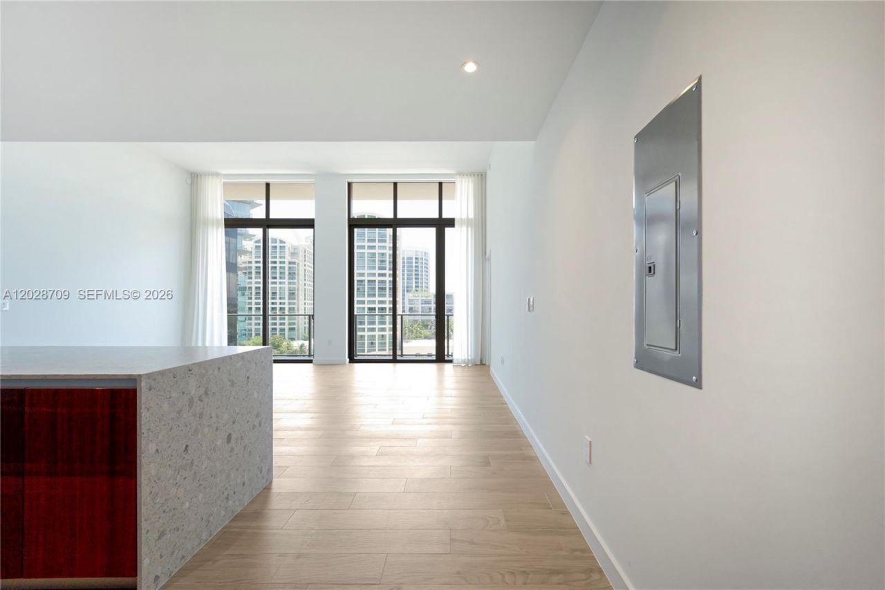 2678 Tigertail , Unit 813, Coconut Grove, FL 33133 Photo