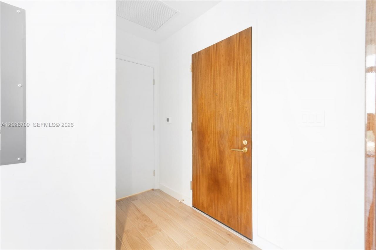 2678 Tigertail , Unit 813, Coconut Grove, FL 33133 Photo