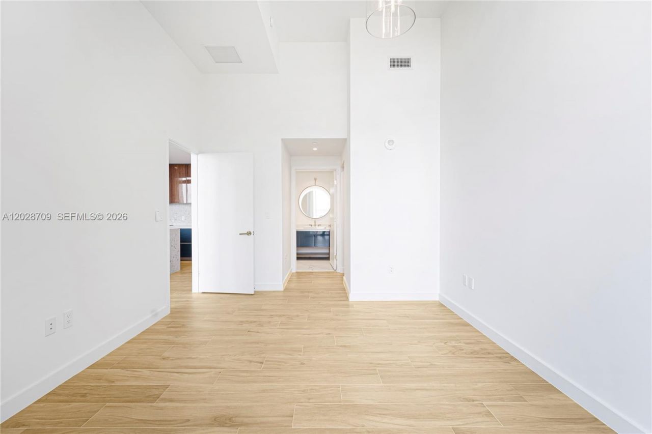2678 Tigertail , Unit 813, Coconut Grove, FL 33133 Photo