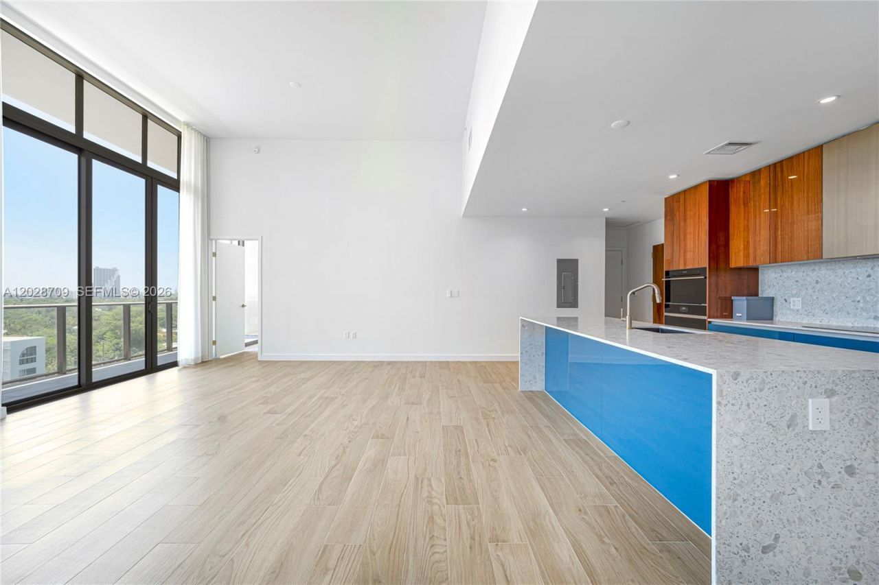 2678 Tigertail , Unit 813, Coconut Grove, FL 33133 Photo