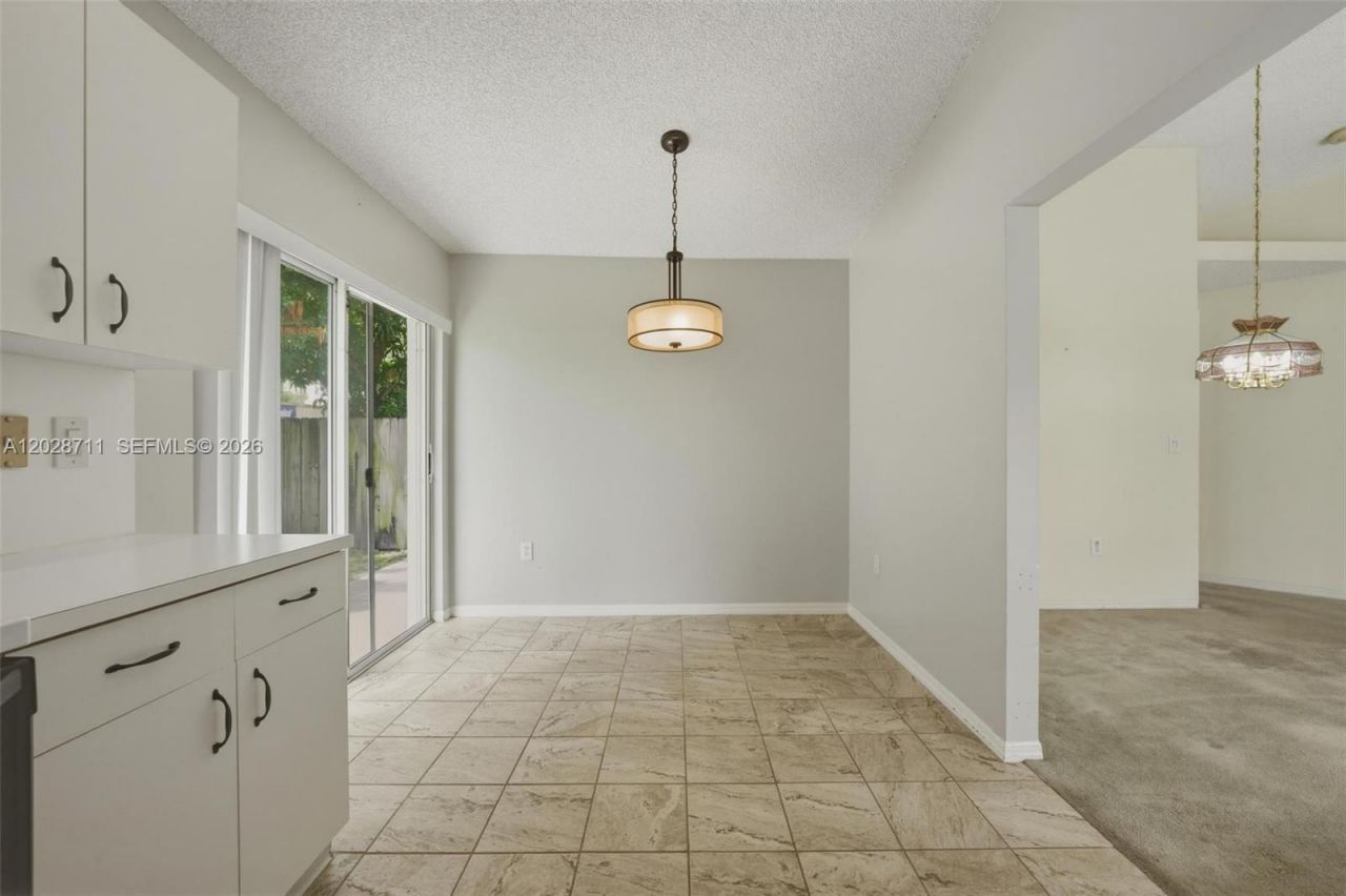7950 NW 24th St, Margate, FL 33063 Photo