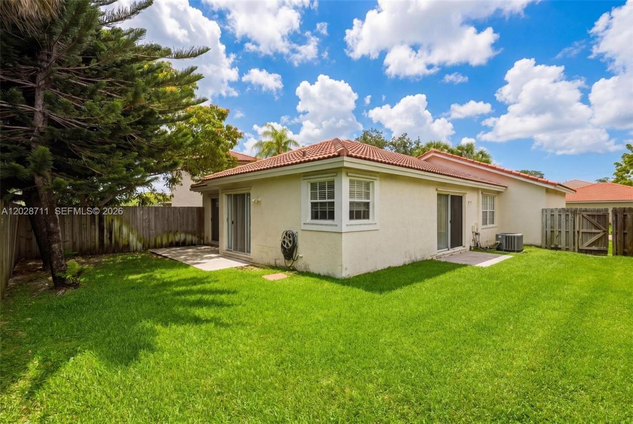 7950 NW 24th St, Margate, FL 33063 Photo