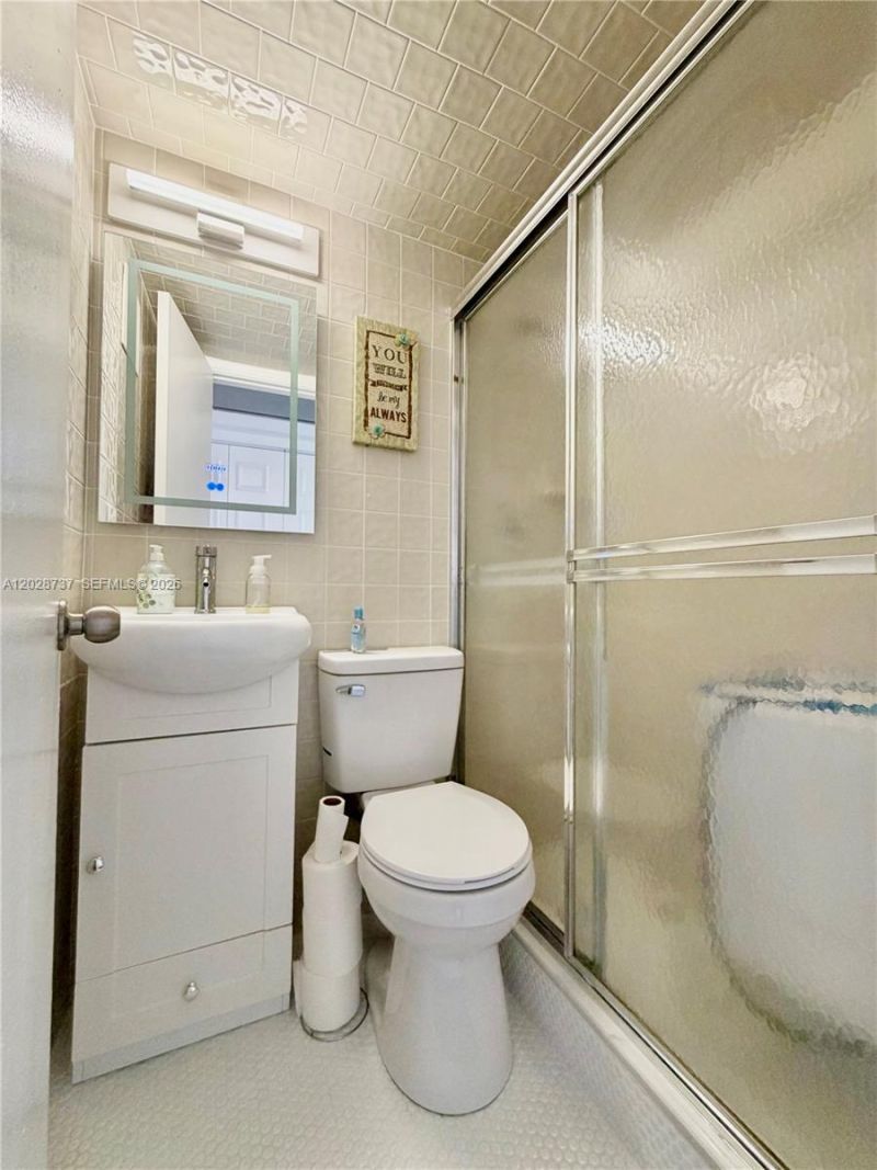 4123 Cambridge F , Unit 4123, Deerfield Beach, FL 33442 Photo