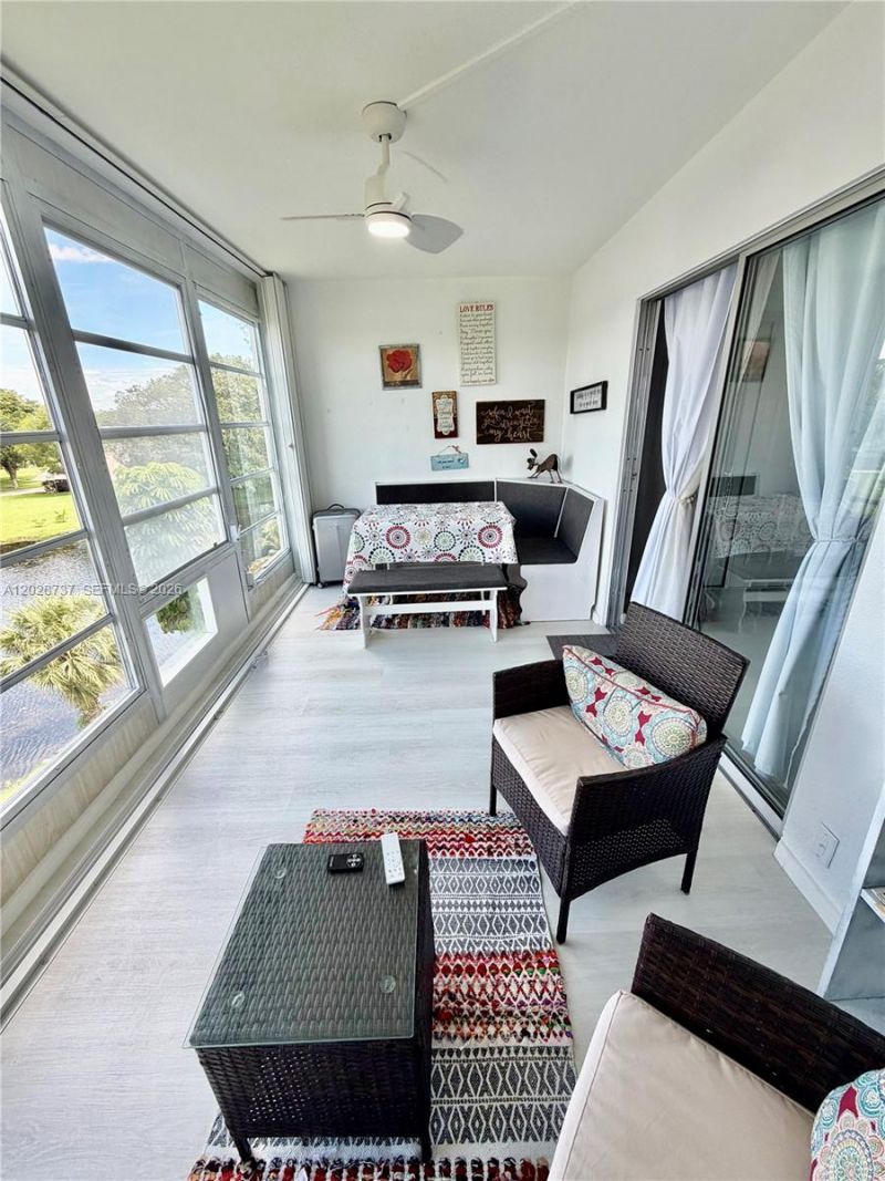 4123 Cambridge F , Unit 4123, Deerfield Beach, FL 33442 Photo