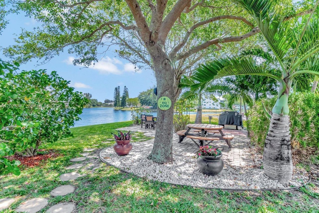 4123 Cambridge F , Unit 4123, Deerfield Beach, FL 33442 Photo