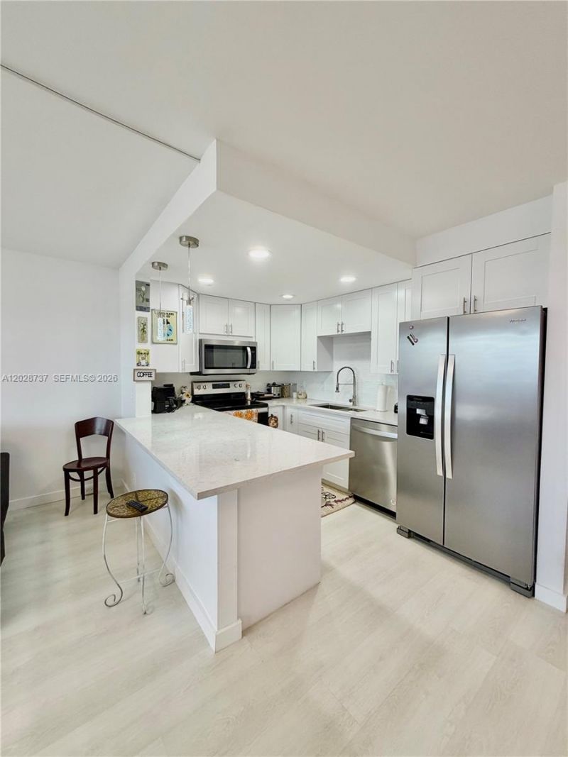 4123 Cambridge F , Unit 4123, Deerfield Beach, FL 33442 Photo