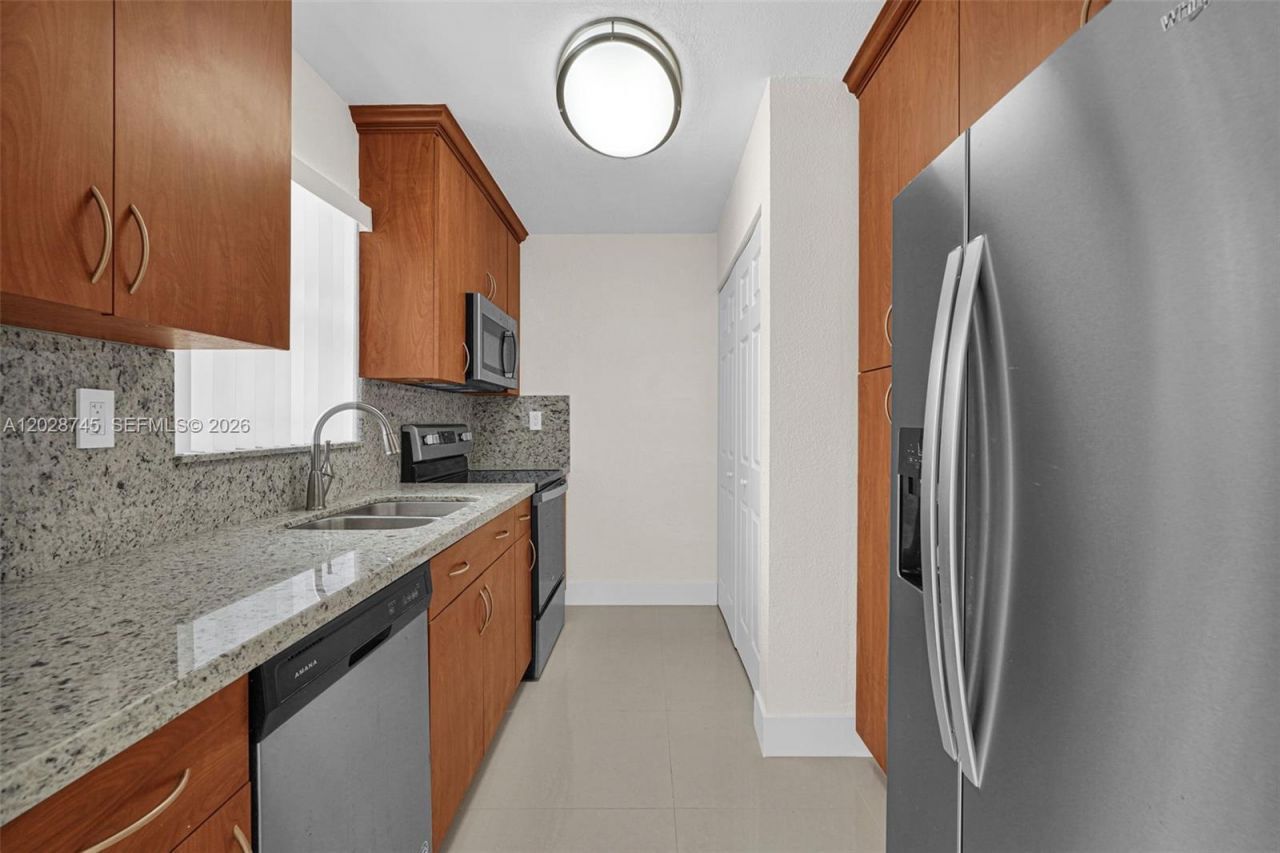 13546 SW 63rd Lane , Unit H-W, Miami, FL 33183 Photo