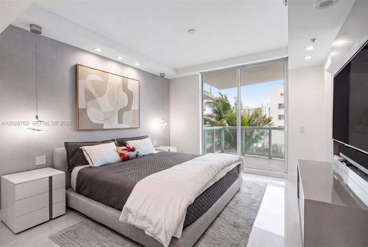 3801 Collins Ave , Unit 703, Miami Beach, FL 33140 Photo