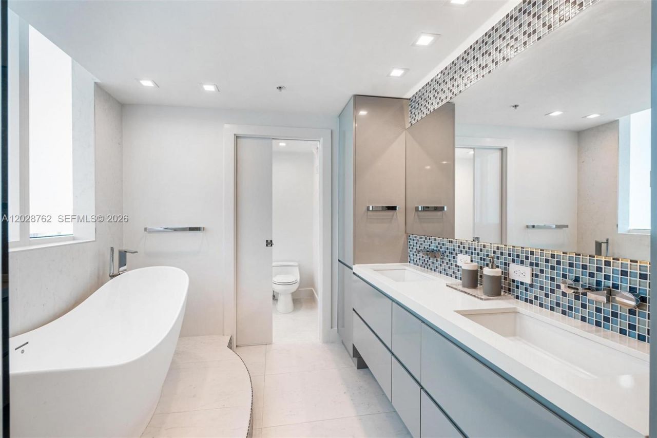 3801 Collins Ave , Unit 703, Miami Beach, FL 33140 Photo