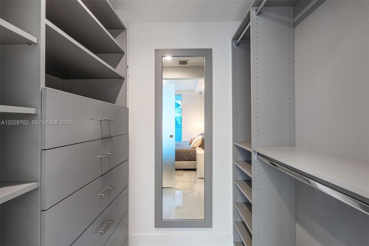 3801 Collins Ave , Unit 703, Miami Beach, FL 33140 Photo