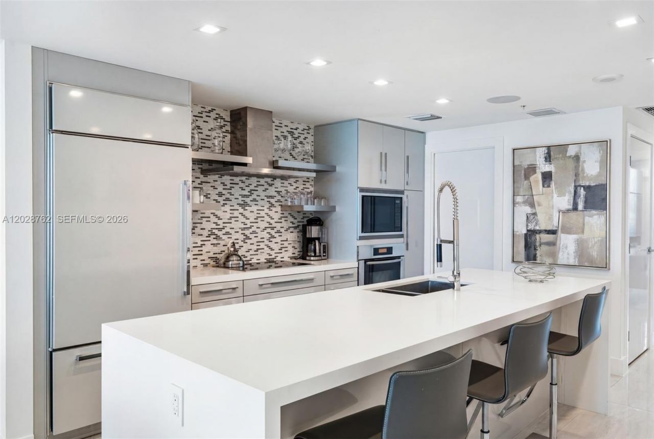 3801 Collins Ave , Unit 703, Miami Beach, FL 33140 Photo
