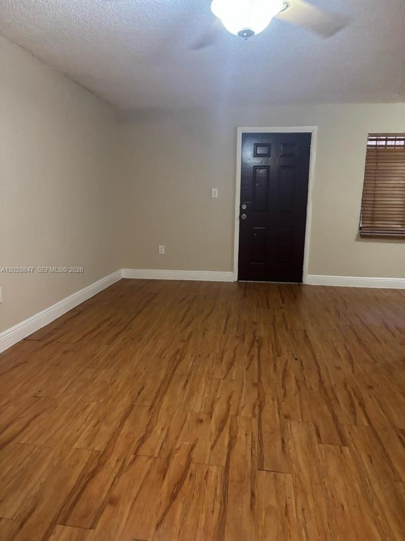 6675 W 4th Ave , Unit 408, Hialeah, FL 33012 Photo