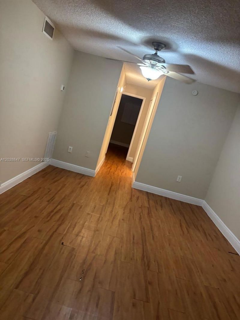 6675 W 4th Ave , Unit 408, Hialeah, FL 33012 Photo