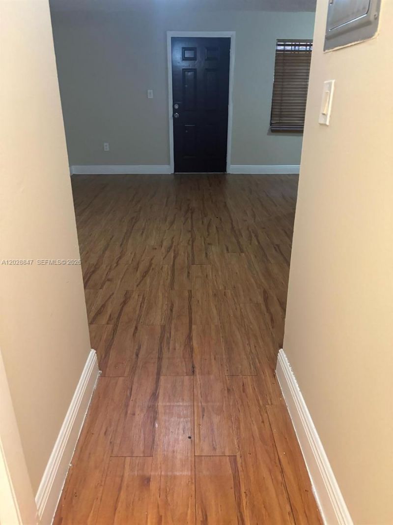 6675 W 4th Ave , Unit 408, Hialeah, FL 33012 Photo