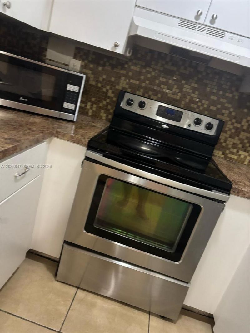 6675 W 4th Ave , Unit 408, Hialeah, FL 33012 Photo