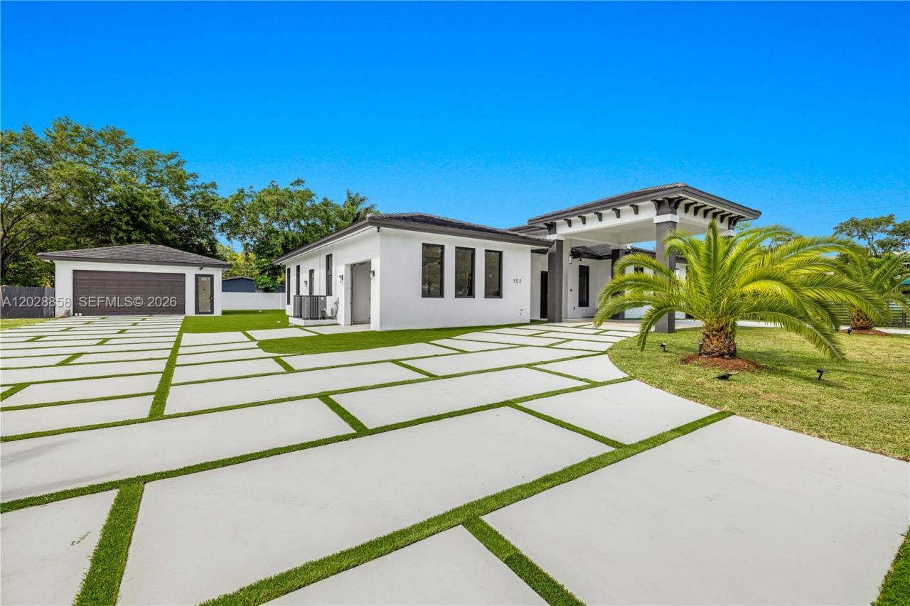152 NW 165th St , Miami, FL 33169 Photo