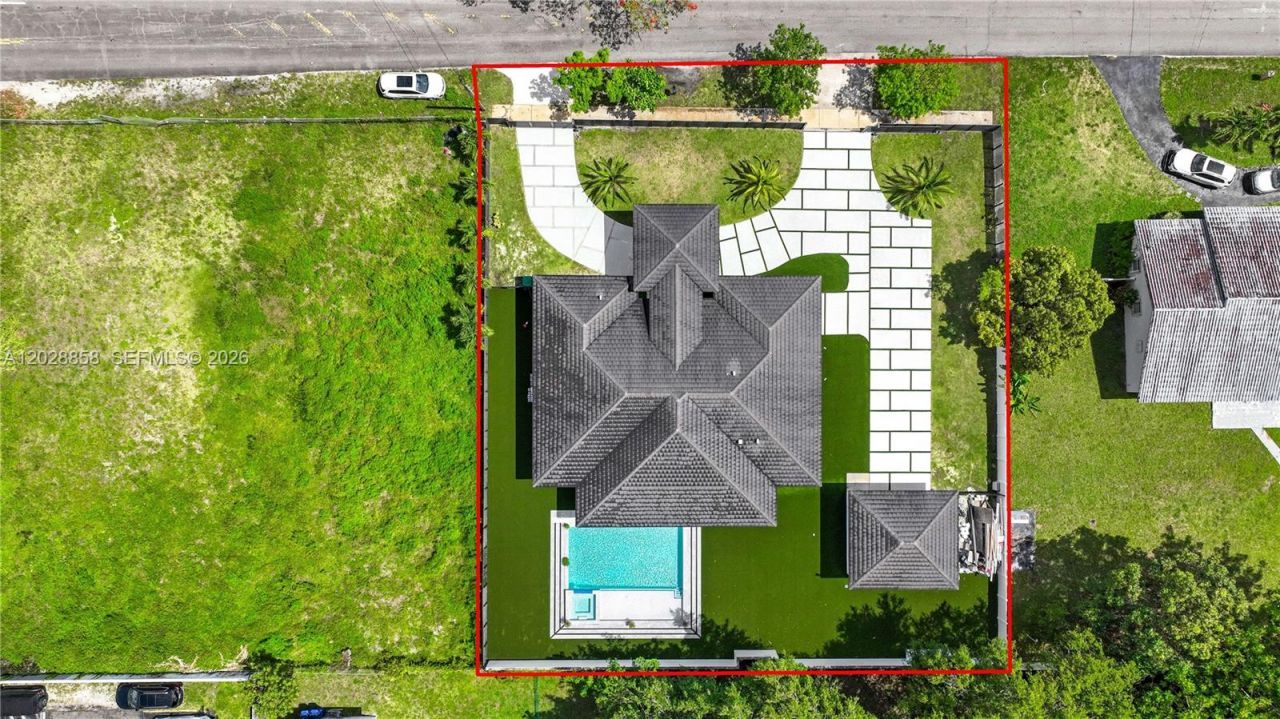 152 NW 165th St , Miami, FL 33169 Photo