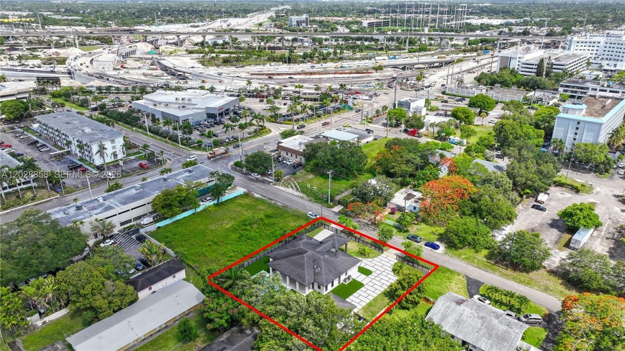 152 NW 165th St , Miami, FL 33169 Photo