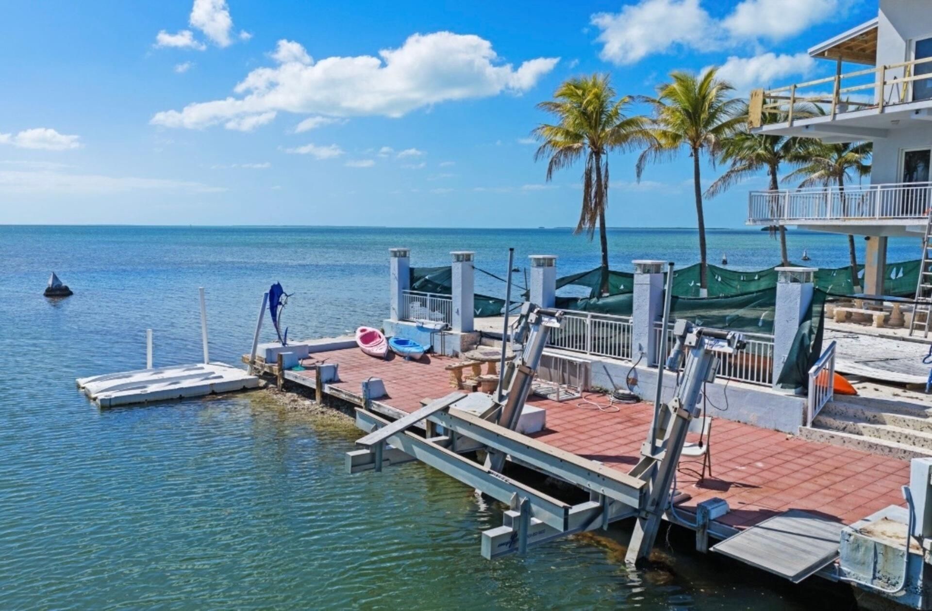 233 Aberdeen Ct, Tavernier, FL 33070 Photo