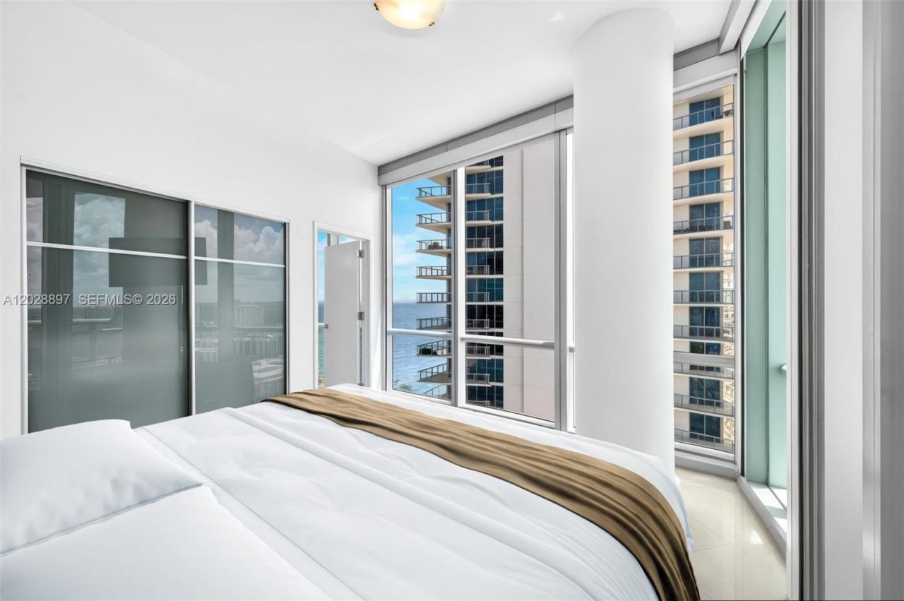 17121 Collins Ave, Unit 2601, Sunny Isles Beach, FL 33160 Photo