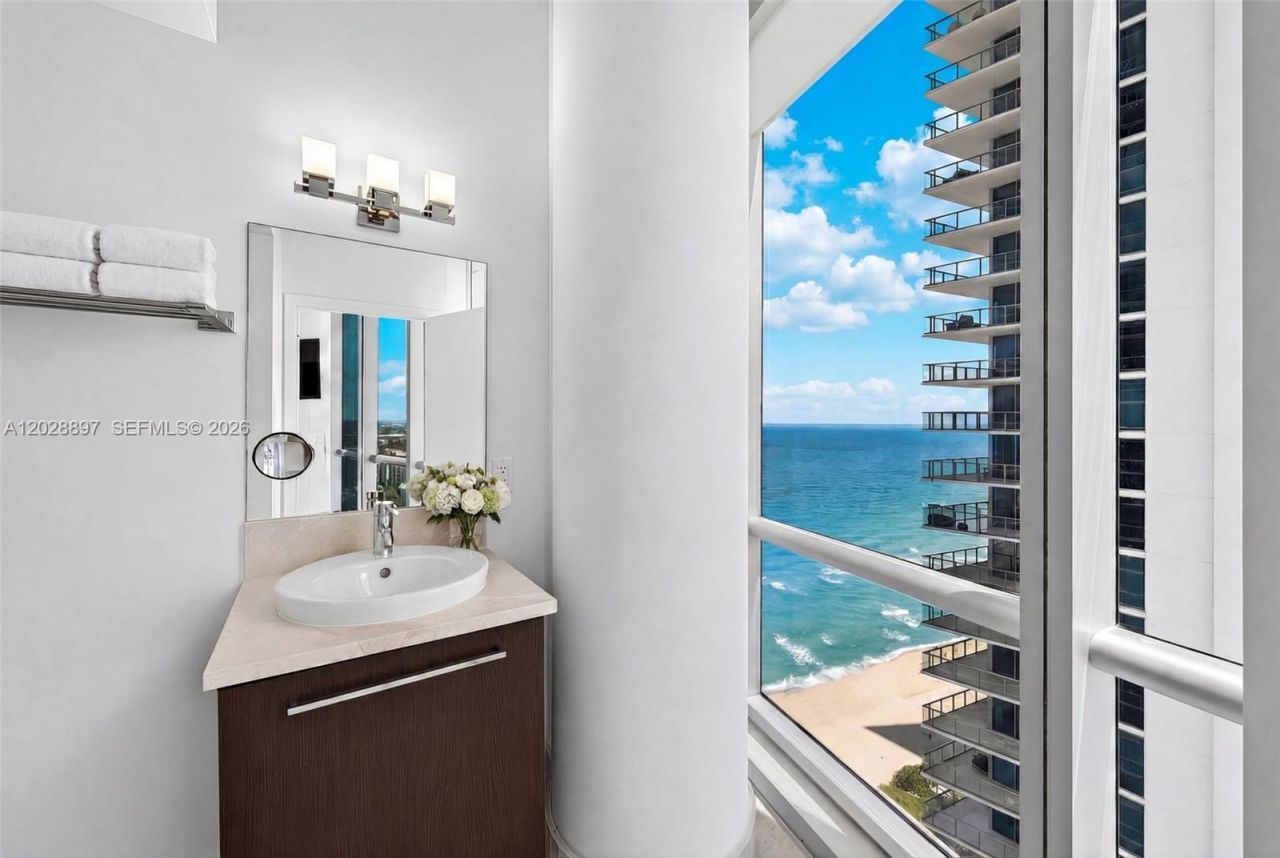 17121 Collins Ave, Unit 2601, Sunny Isles Beach, FL 33160 Photo