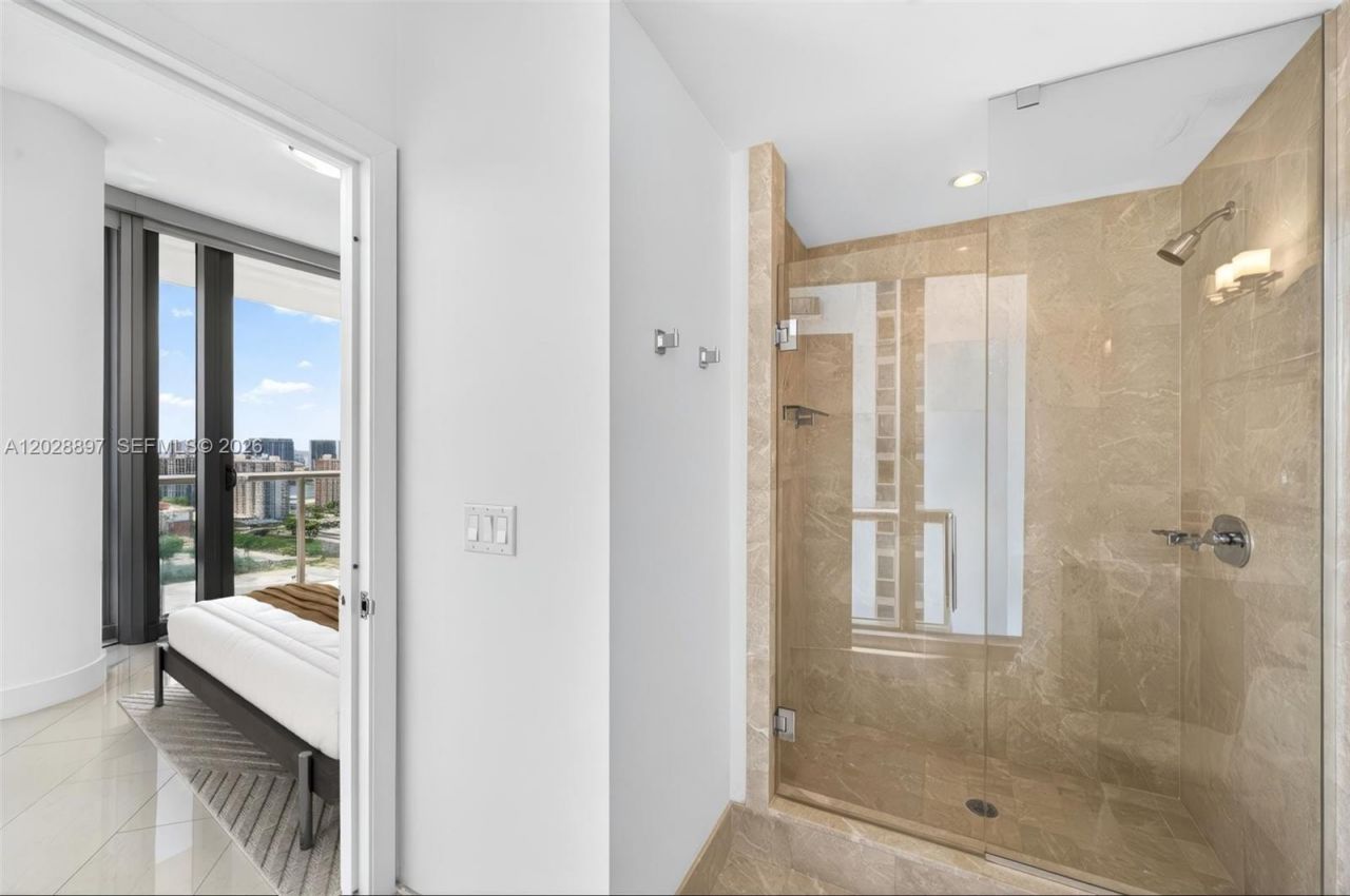 17121 Collins Ave, Unit 2601, Sunny Isles Beach, FL 33160 Photo