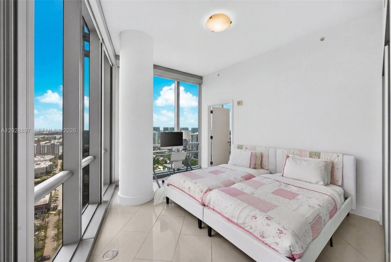 17121 Collins Ave, Unit 2601, Sunny Isles Beach, FL 33160 Photo