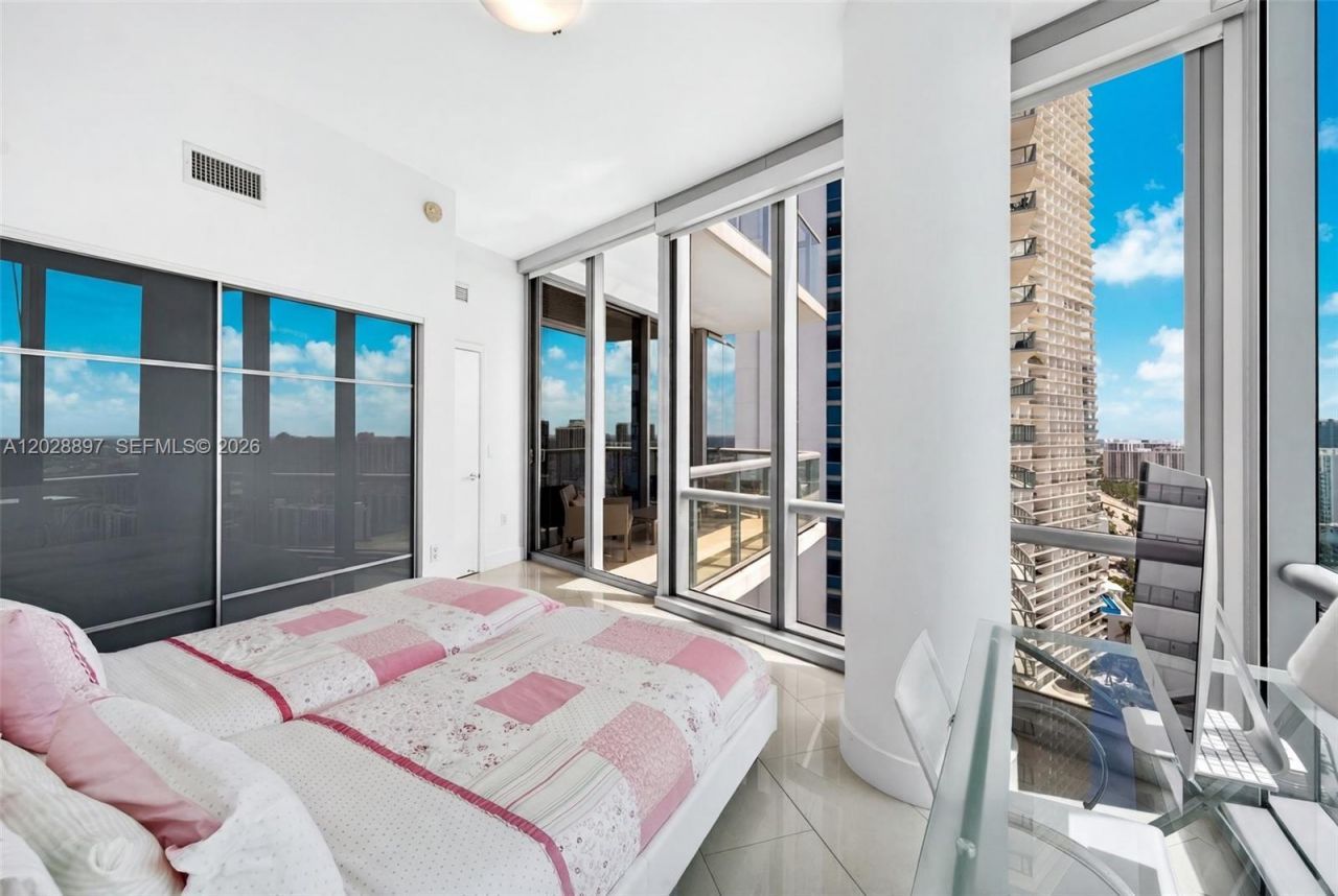 17121 Collins Ave, Unit 2601, Sunny Isles Beach, FL 33160 Photo