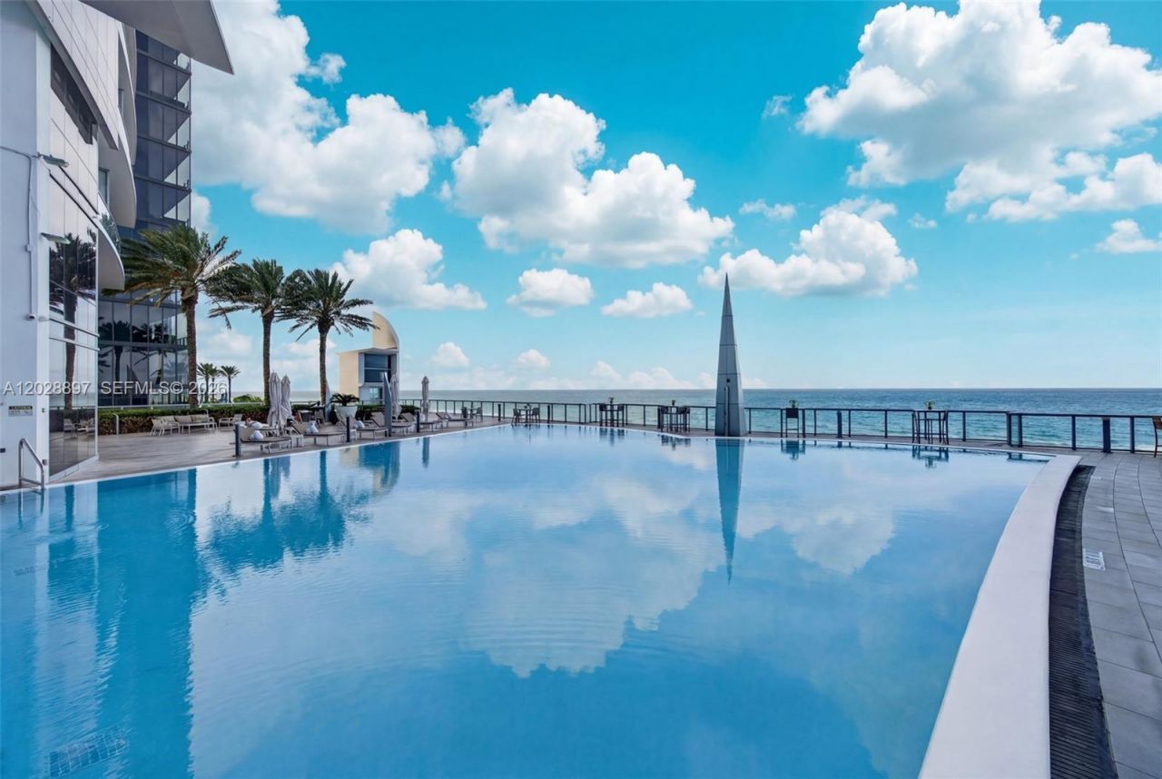 17121 Collins Ave, Unit 2601, Sunny Isles Beach, FL 33160 Photo