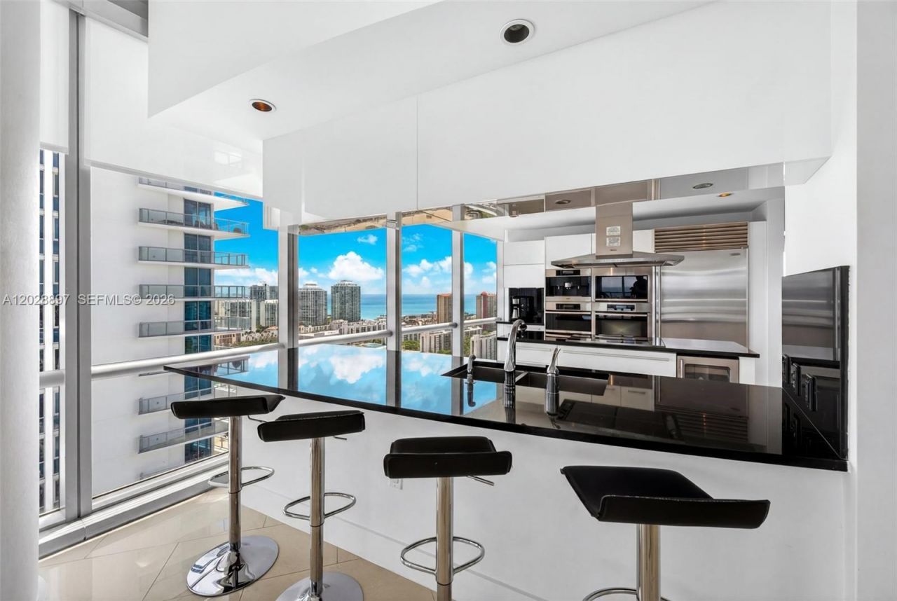 17121 Collins Ave, Unit 2601, Sunny Isles Beach, FL 33160 Photo