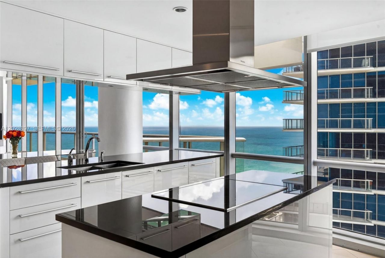 17121 Collins Ave, Unit 2601, Sunny Isles Beach, FL 33160 Photo