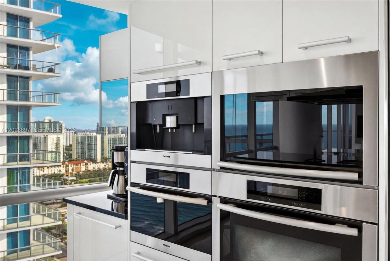 17121 Collins Ave, Unit 2601, Sunny Isles Beach, FL 33160 Photo