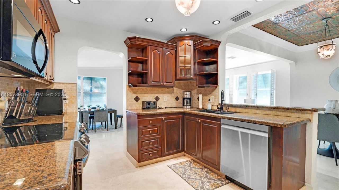 623 NE 17th Way , Fort Lauderdale, FL 33304 Photo