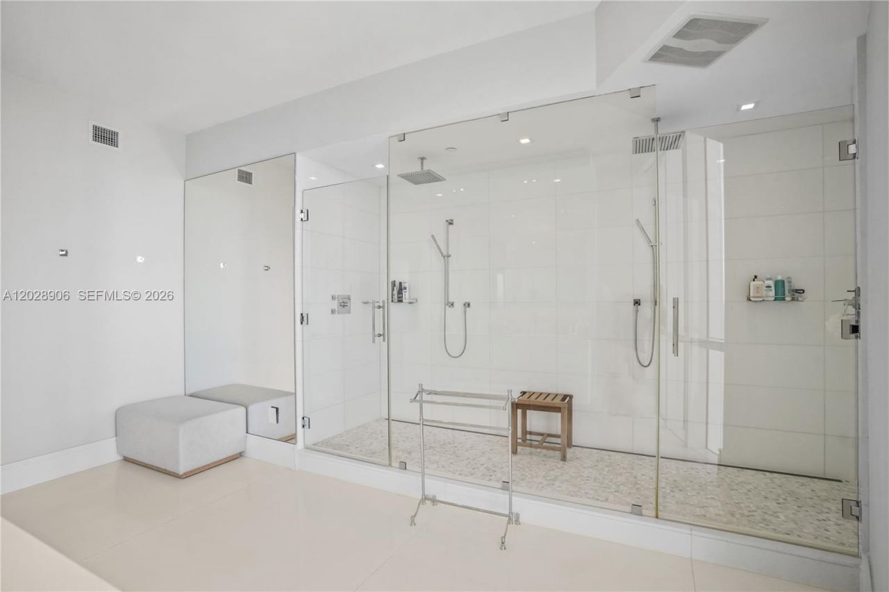 15811 Collins Ave , Unit 2601, Sunny Isles Beach, FL 33160 Photo