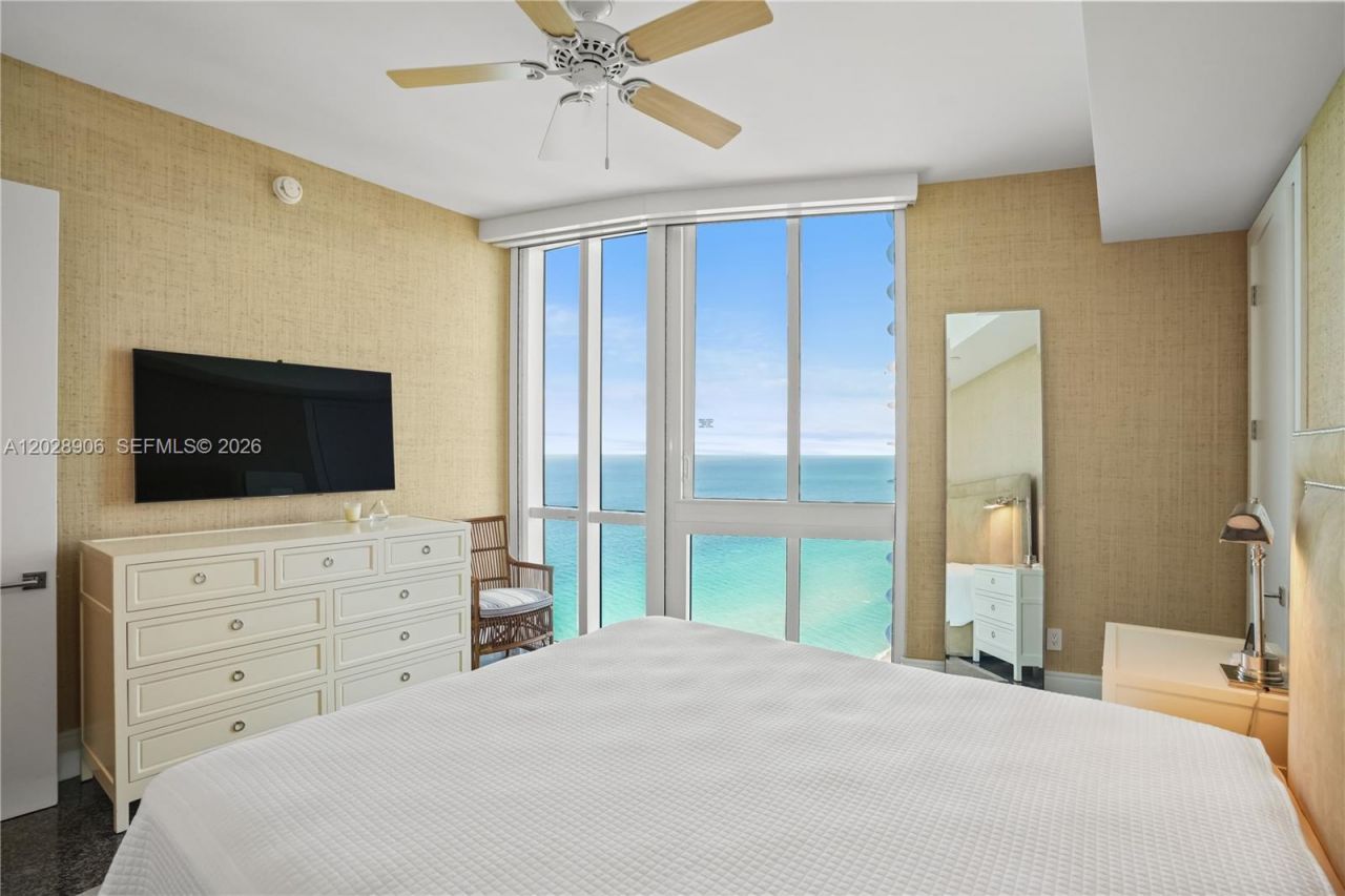 15811 Collins Ave , Unit 2601, Sunny Isles Beach, FL 33160 Photo