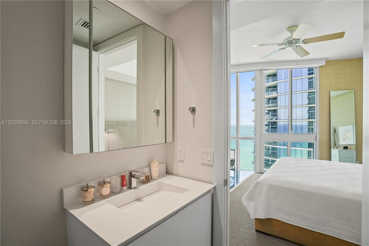 15811 Collins Ave , Unit 2601, Sunny Isles Beach, FL 33160 Photo