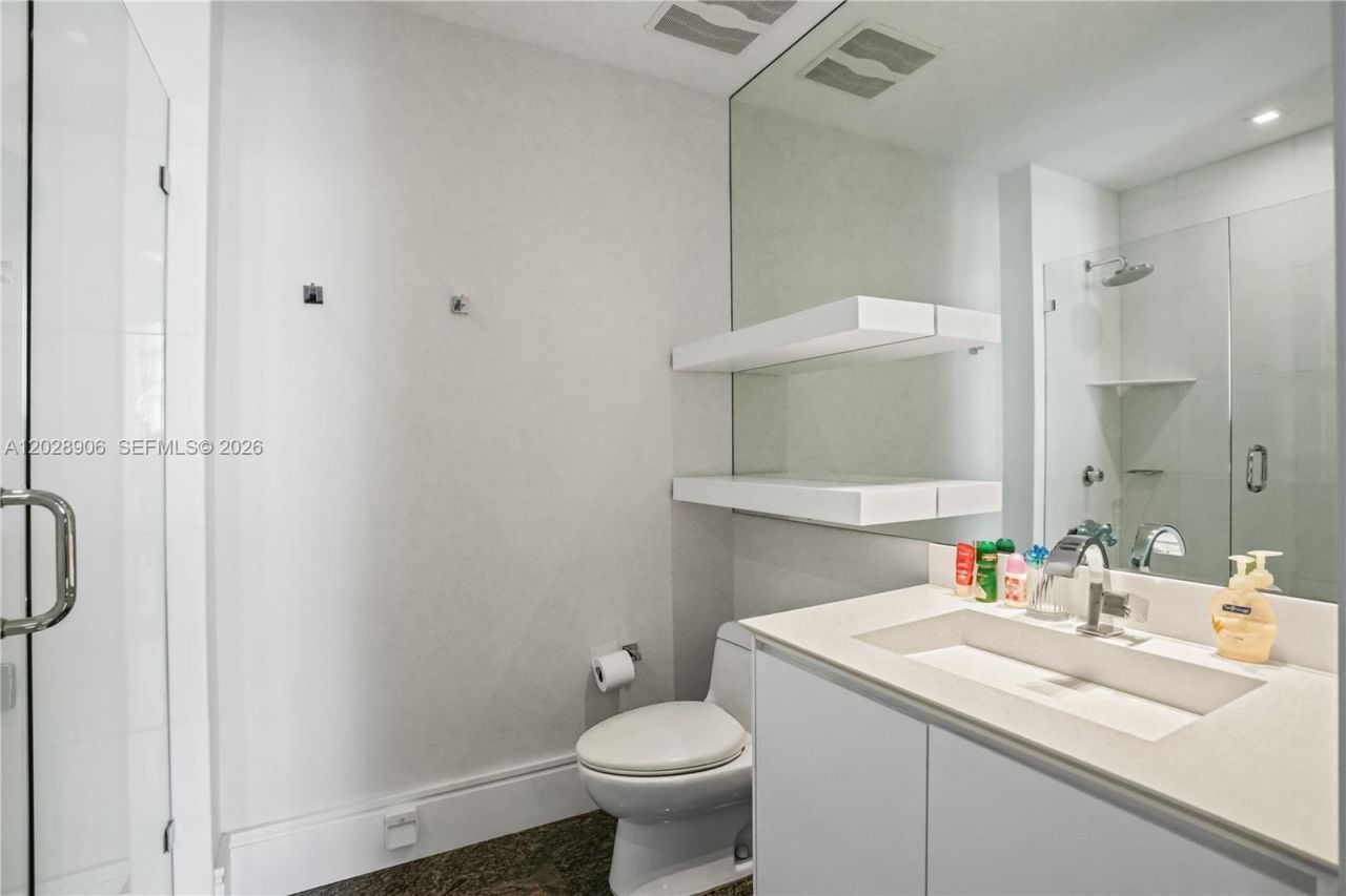 15811 Collins Ave , Unit 2601, Sunny Isles Beach, FL 33160 Photo