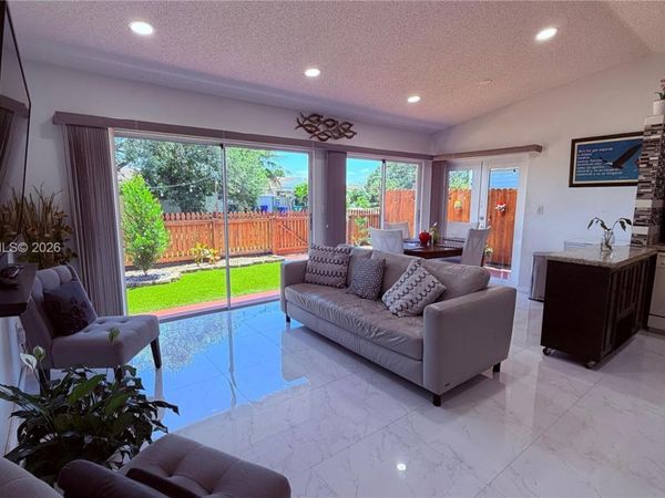 Miramar, FL 33025