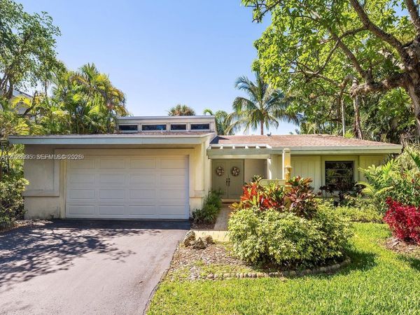 9055 SW 78th Ct , Miami, FL 33156