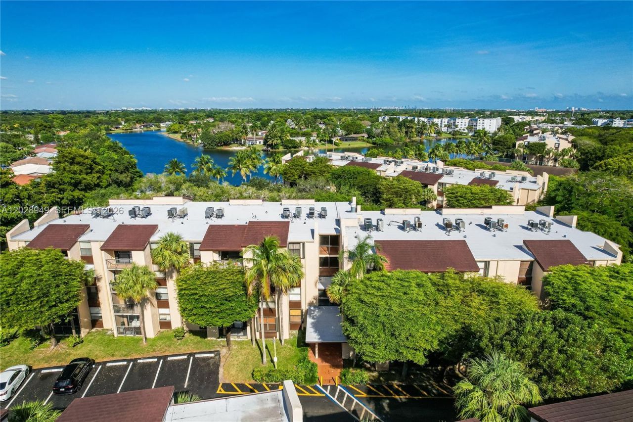 14501 N Kendall Dr, Unit 212H, Miami, FL 33186 Photo