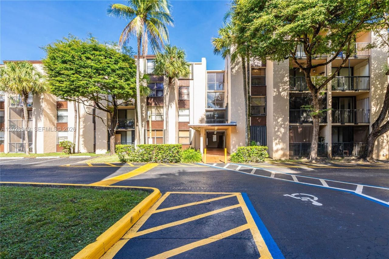 14501 N Kendall Dr, Unit 212H, Miami, FL 33186 Photo